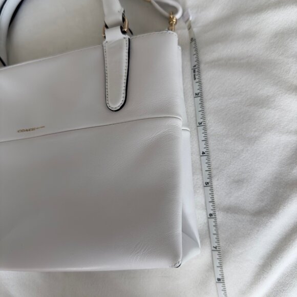 Coach Mini Borough Bag in White with Matching Mini Keychain Bag Charm - Picture 5 of 10